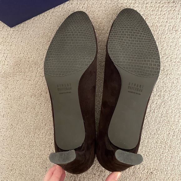 Stuart Weitzman Chicpump | Size 9.5 | Cola Suede - Picture 4 of 5